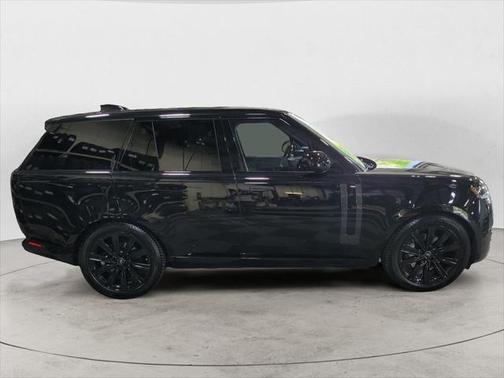 2023 Land Rover Range Rover P400 SE