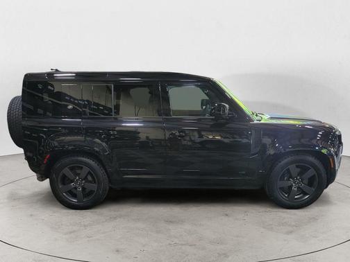 2024 Land Rover Defender 110 V8