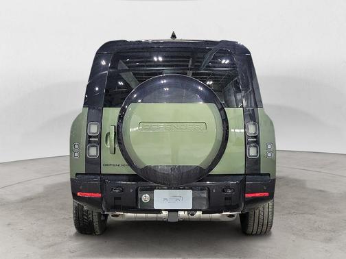 2026 Land Rover Defender X-Dynamic SE