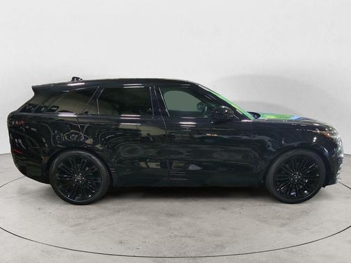 2026 Land Rover Range Rover Velar P250 SE R-Dynamic
