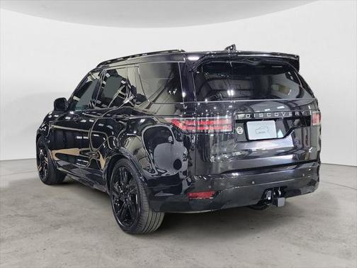 2025 Land Rover Discovery P300 Dynamic SE