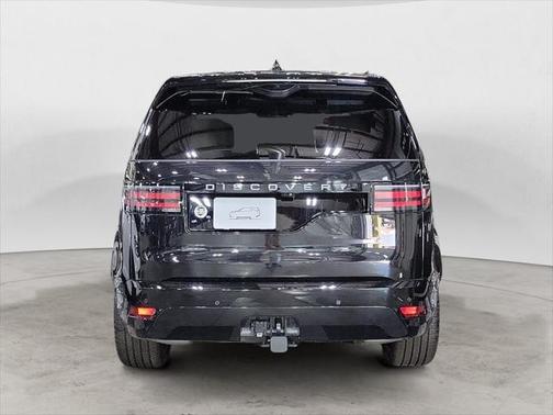 2025 Land Rover Discovery P300 Dynamic SE