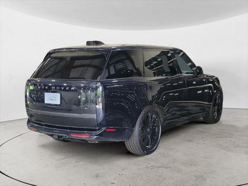 2025 Land Rover Range Rover P530 SE 7 Seat