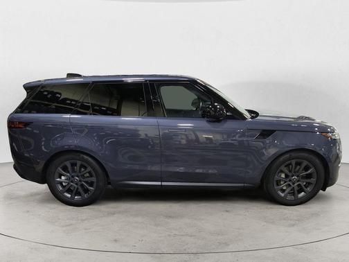 2025 Land Rover Range Rover Sport P360 S