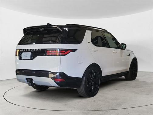 2025 Land Rover Discovery P360 Metropolitan Edition