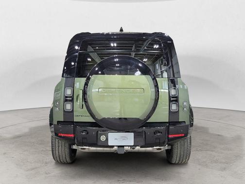 Woolstone Green Metallic 2026 Land Rover Defender P400 X-Dynamic SE