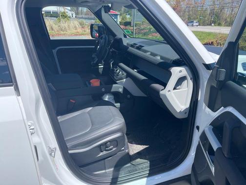 2023 Land Rover Defender 110 S