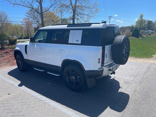2023 Land Rover Defender 110 S