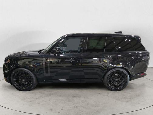 2025 Land Rover Range Rover P400 SE