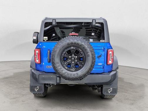 Velocity Blue Metallic 2023 Ford Bronco Wildtrak