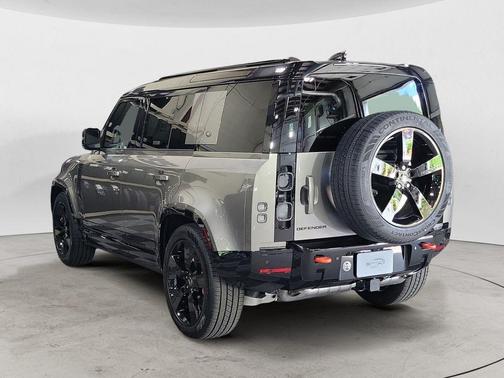 2024 Land Rover Defender 110 P400 X