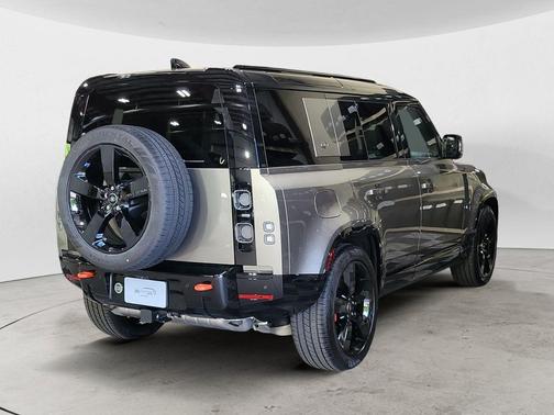 2024 Land Rover Defender 110 P400 X