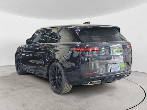 Santorini Black Metallic 2025 Land Rover Range Rover Sport SE
