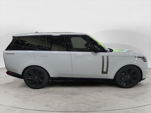 2023 Land Rover Range Rover P400 SE