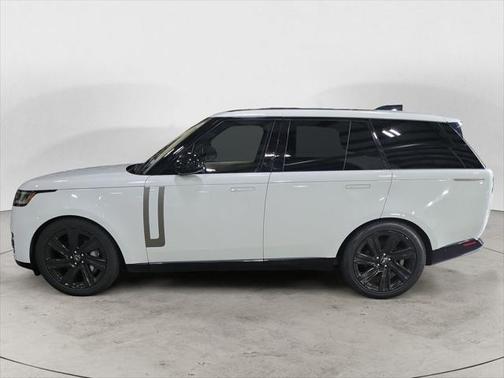 2023 Land Rover Range Rover P400 SE