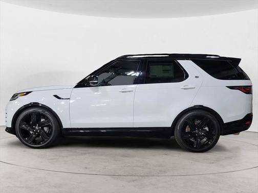 2025 Land Rover Discovery P300 Dynamic SE