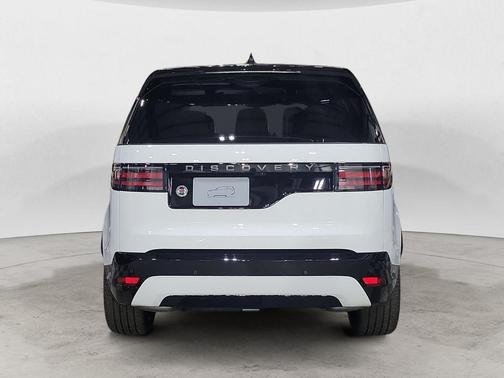 2025 Land Rover Discovery P300 Dynamic SE