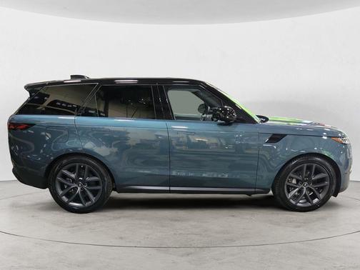 2024 Land Rover Range Rover Sport SE