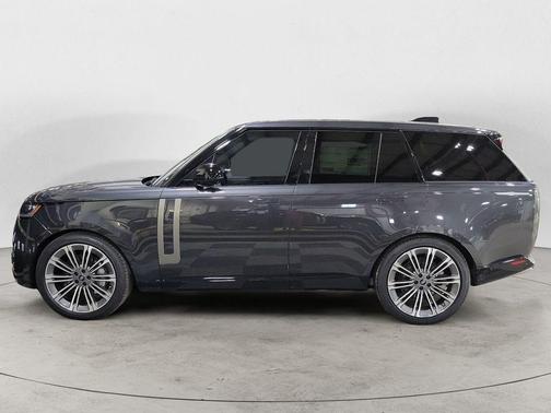 2025 Land Rover Range Rover P530 SE
