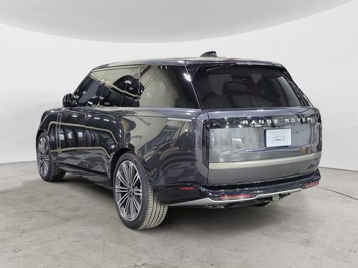 2025 Land Rover Range Rover P530 SE