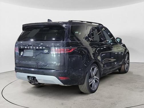 2023 Land Rover Discovery P360 Metropolitan Edition