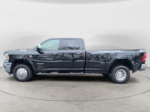 2021 RAM 3500 Laramie Crew Cab 4x4 8' Box