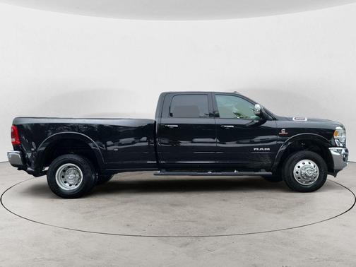 2021 RAM 3500 Laramie Crew Cab 4x4 8' Box