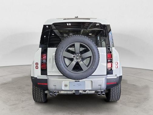 2024 Land Rover Defender 110 P500 SE