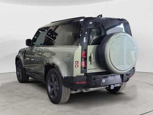 Pangea Green Metallic 2025 Land Rover Defender 90 P400 X-Dynamic SE