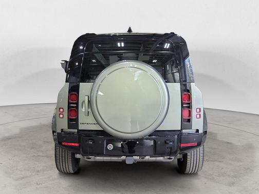 Pangea Green Metallic 2025 Land Rover Defender 90 P400 X-Dynamic SE