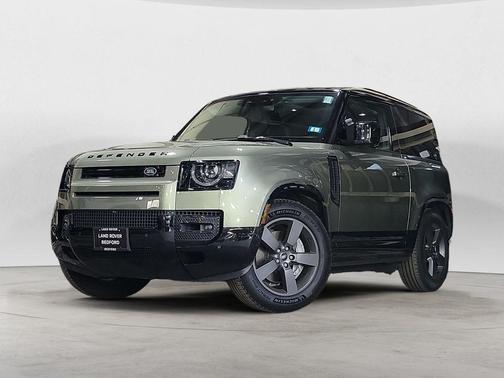 Pangea Green Metallic 2025 Land Rover Defender 90 P400 X-Dynamic SE