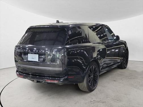 2025 Land Rover Range Rover P400 SE 7 Seat