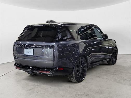 2025 Land Rover Range Rover P530 SE 7 Seat
