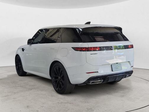 2025 Land Rover Range Rover Sport SE