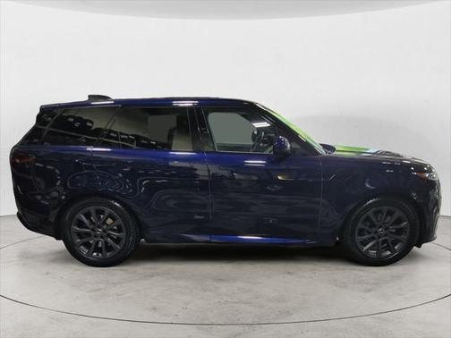 2023 Land Rover Range Rover Sport SE