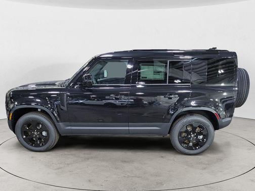 2025 Land Rover Defender 110 P300