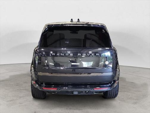 2023 Land Rover Range Rover SV