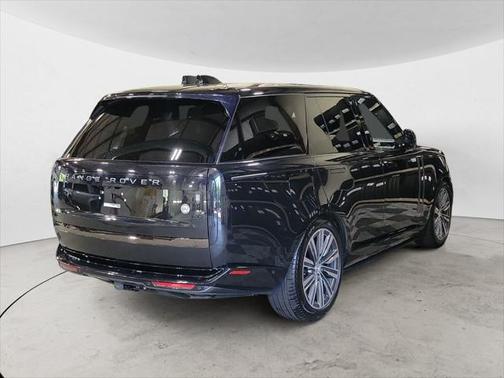 2023 Land Rover Range Rover SV