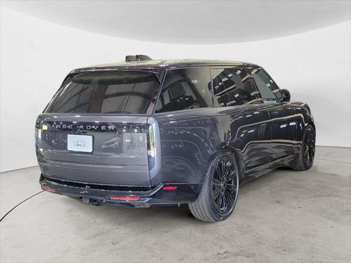 2025 Land Rover Range Rover P530 SE 7 Seat