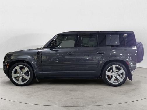 2024 Land Rover Defender 110 P500 SE