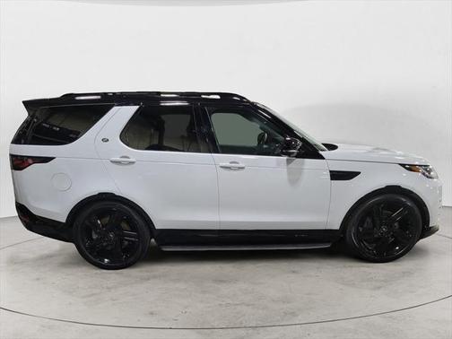 2025 Land Rover Discovery P360 Dynamic SE