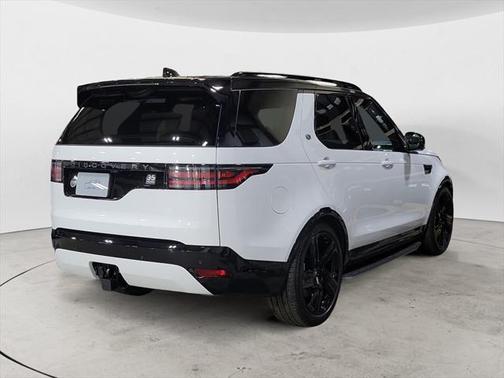 2025 Land Rover Discovery P360 Dynamic SE