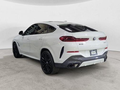 2023 BMW X6 xDrive40i
