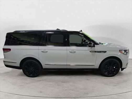 2023 Lincoln Navigator Black Label