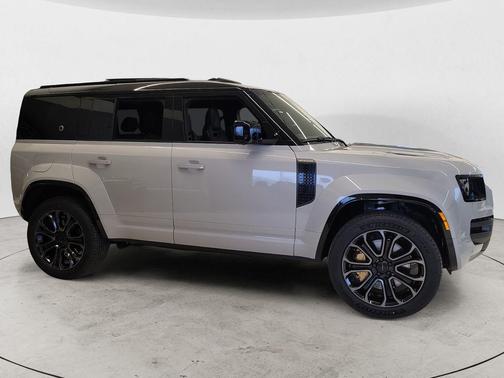 2026 Land Rover Defender 110 V8