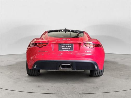 2019 Jaguar F-TYPE P300
