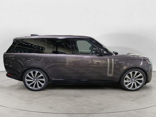 2023 Land Rover Range Rover P530 SE