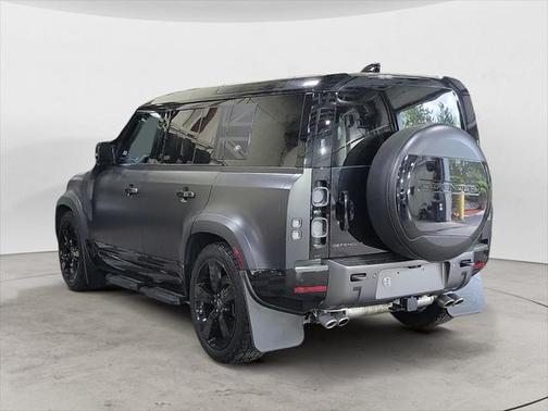 2022 Land Rover Defender 110 Carpathian Edition