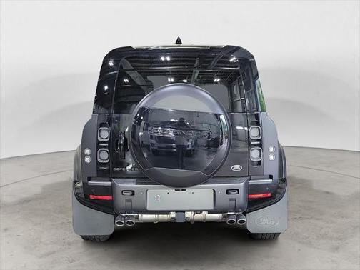 2022 Land Rover Defender 110 Carpathian Edition