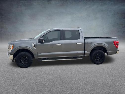 CARBONIZED GRAY METALLIC 2021 Ford F-150 XLT